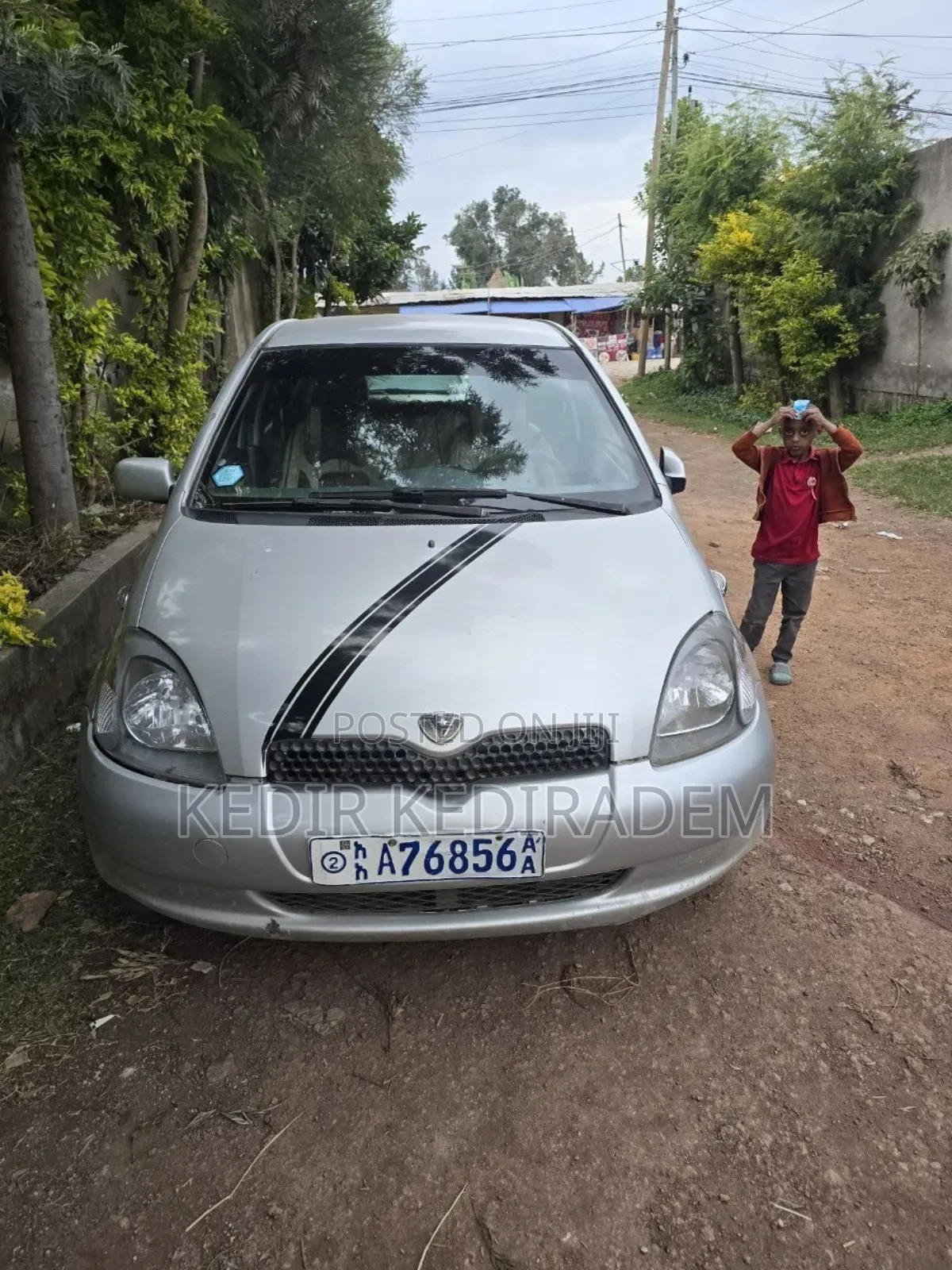 Toyota Vitz 2001 Silver