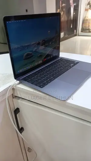 New Laptop Apple MacBook Air 2020 M1 8GB Apple M1 SSD 256GB