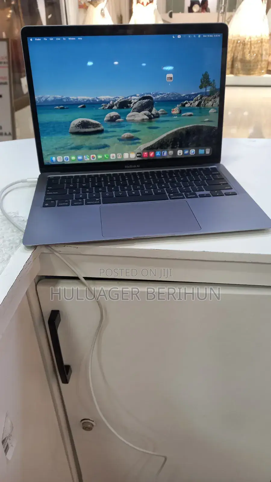 New Laptop Apple MacBook Air 2020 M1 8GB Apple M1 SSD 256GB