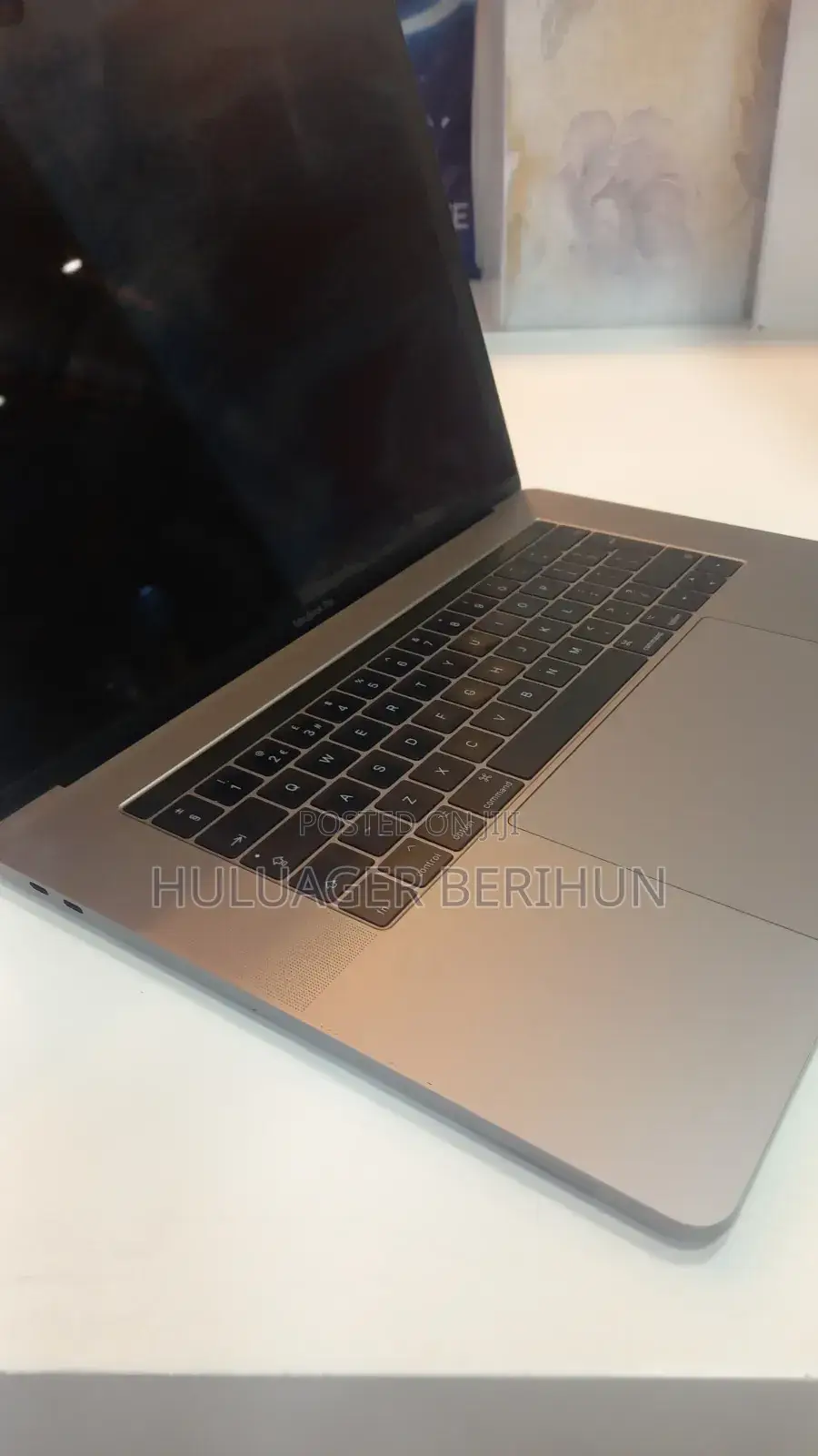 New Laptop Apple MacBook Pro 2017 16GB Intel Core i7 SSD 512GB