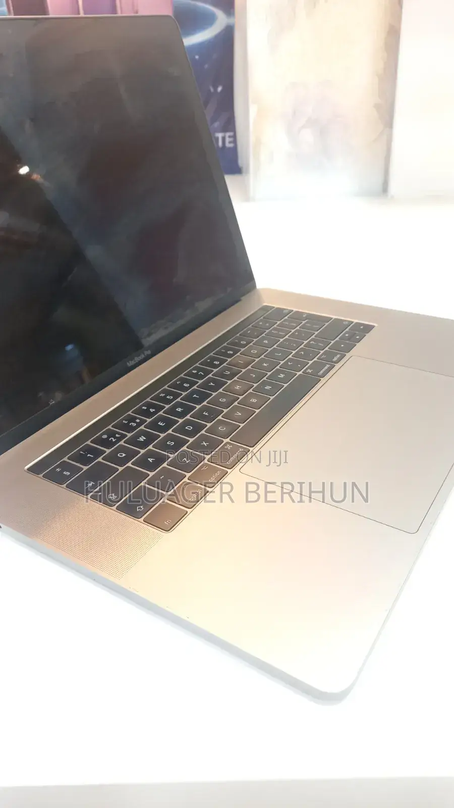 New Laptop Apple MacBook Pro 2017 16GB Intel Core i7 SSD 512GB