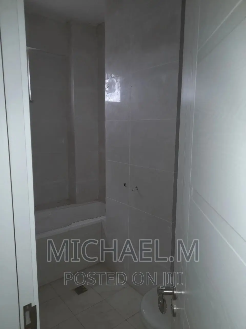 4bdrm Apartment in New Hope, Kirkos for sale