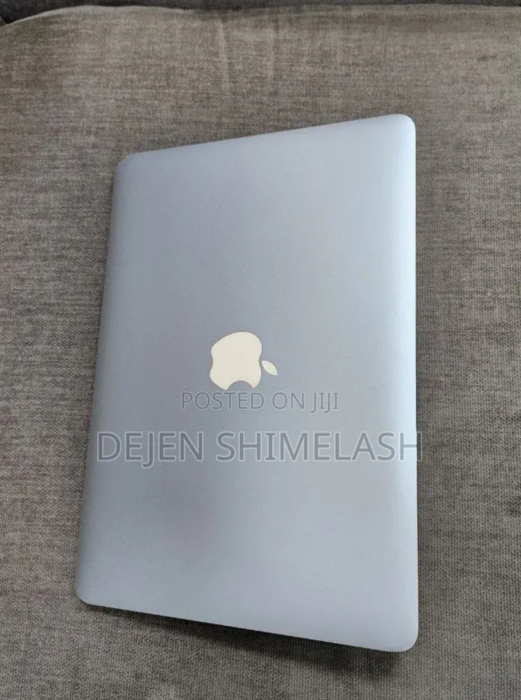 New Laptop Apple MacBook 2015 8GB Intel Core i7 SSD 256GB