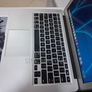 New Laptop Apple MacBook Air 2015 8GB Intel Core i5 SSD 256GB