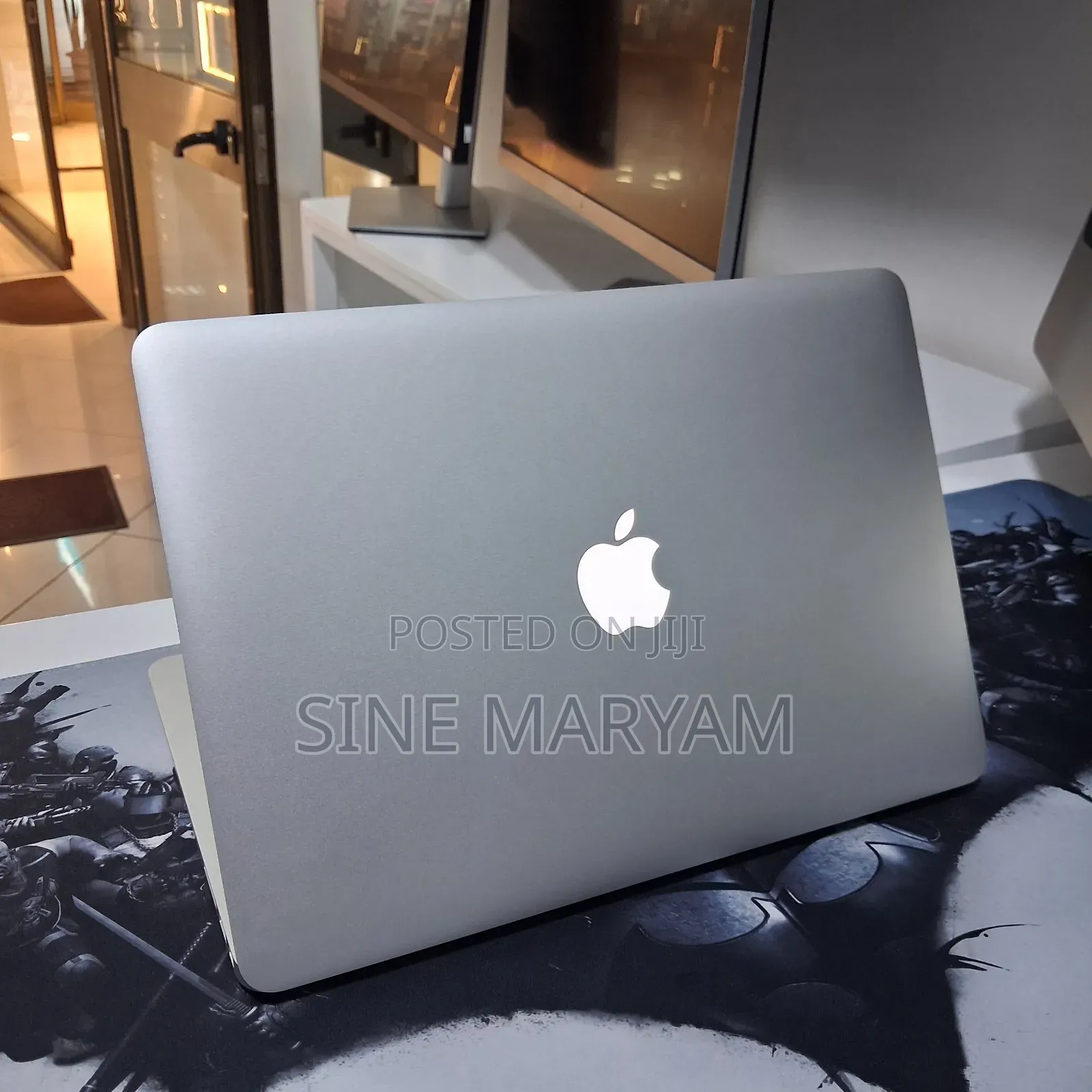 New Laptop Apple MacBook Air 2015 8GB Intel Core i5 SSD 256GB