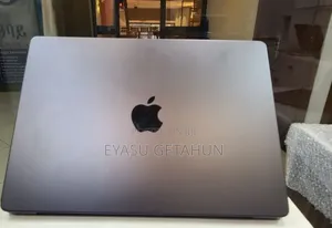 New Apple MacBook Pro 2025 M5 14-inch 16GB Apple M5 Pro SSD 512GB