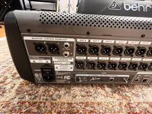 Behringer X32