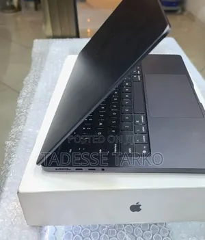 New Apple MacBook Pro 2025 M5 14-inch 16GB Apple M5 Pro SSD 512GB