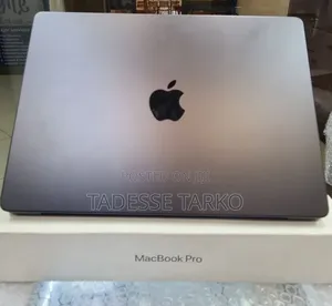 New Apple MacBook Pro 2025 M5 14-inch 16GB Apple M5 Pro SSD 512GB