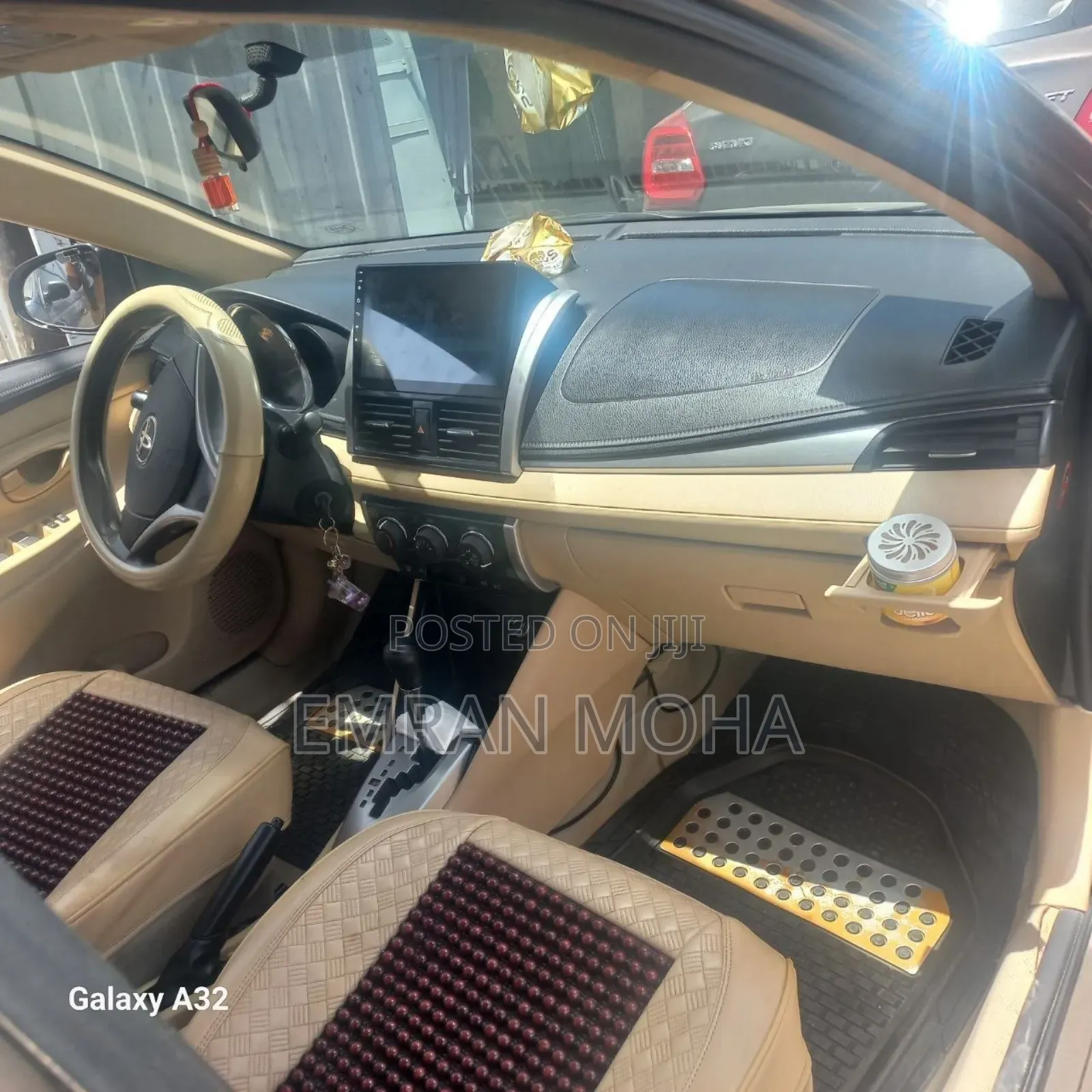 Toyota Yaris 2016 Brown
