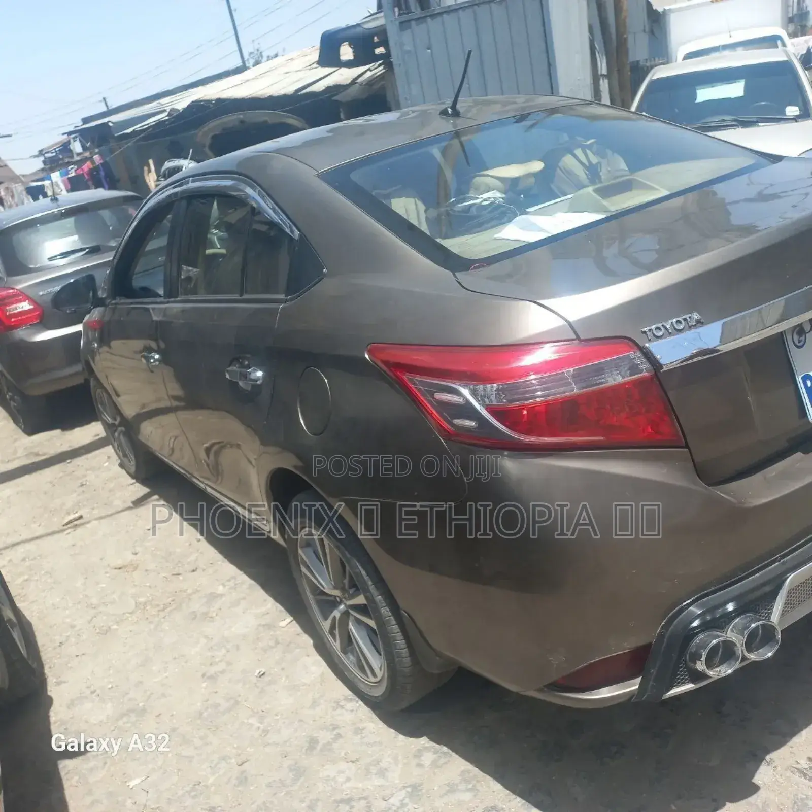 Toyota Yaris 2016 Brown