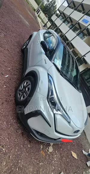 Toyota C-HR 2022 White