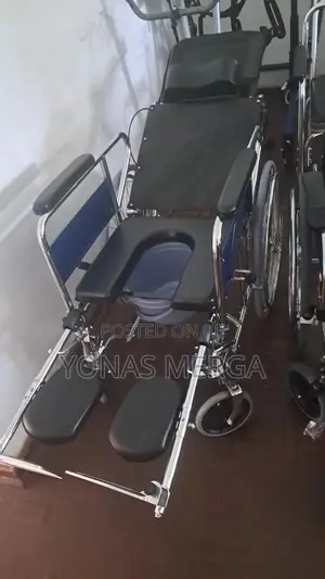 Reclining Commode Wheelchair 8, Leather Fabric Is Easy to Clean