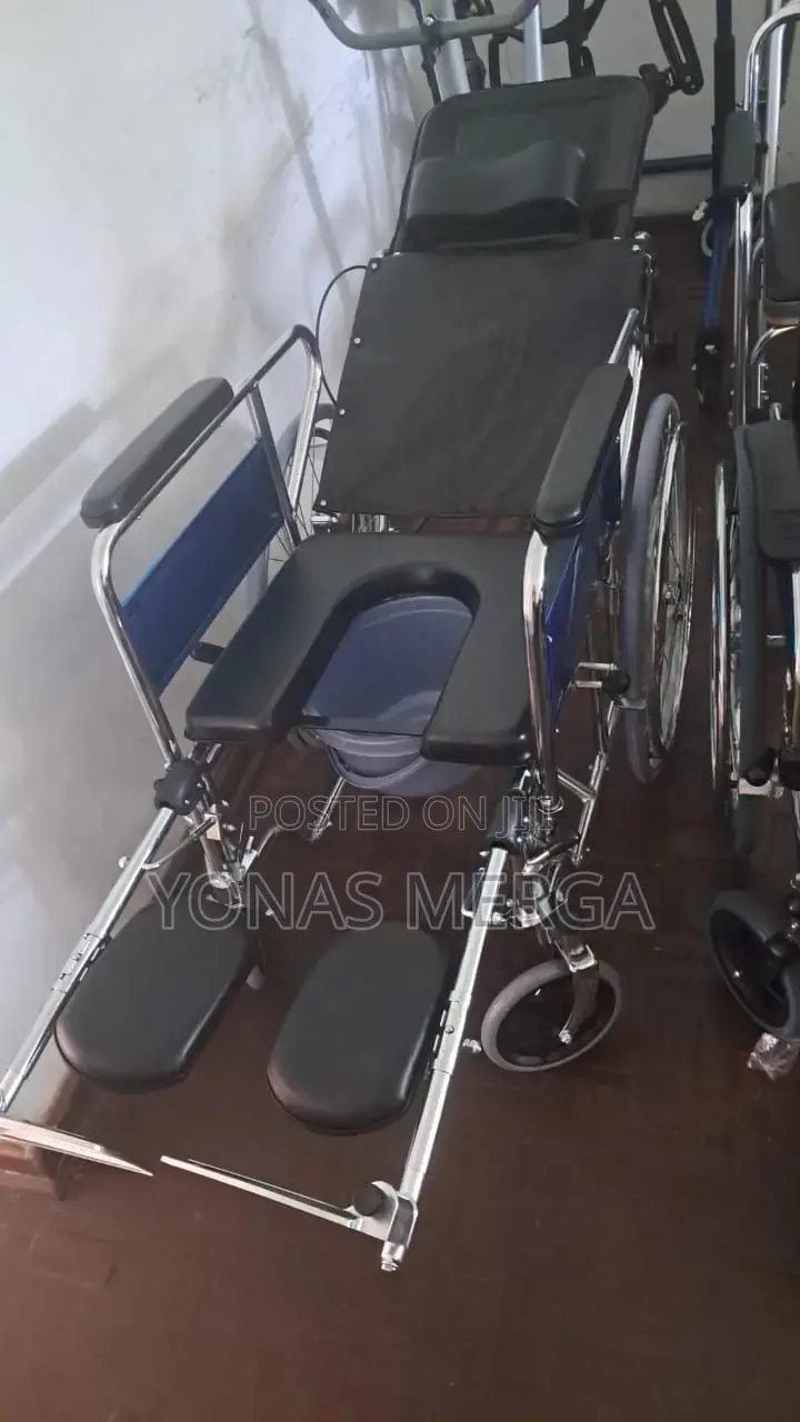 Reclining Commode Wheelchair 8, Leather Fabric Is Easy to Clean