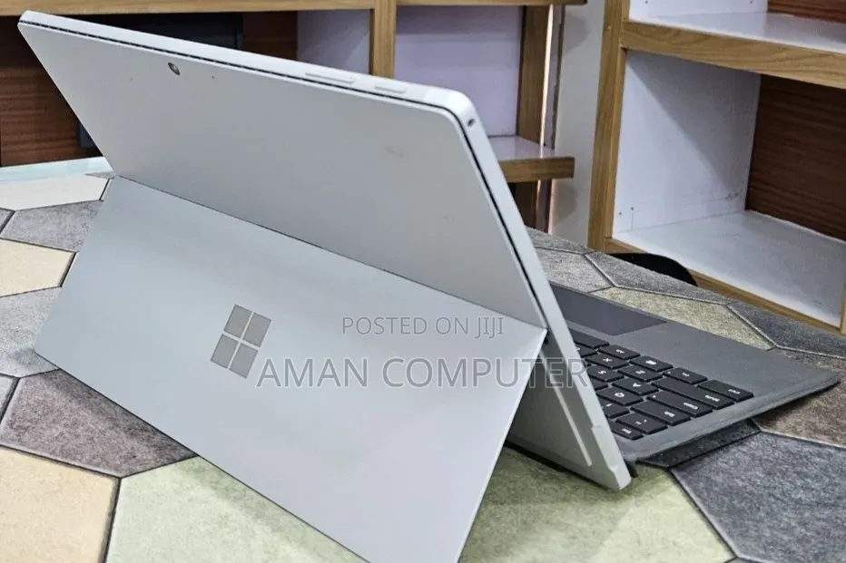 New Laptop Microsoft Surface Pro 7 16GB Intel Core i7 SSD 512GB