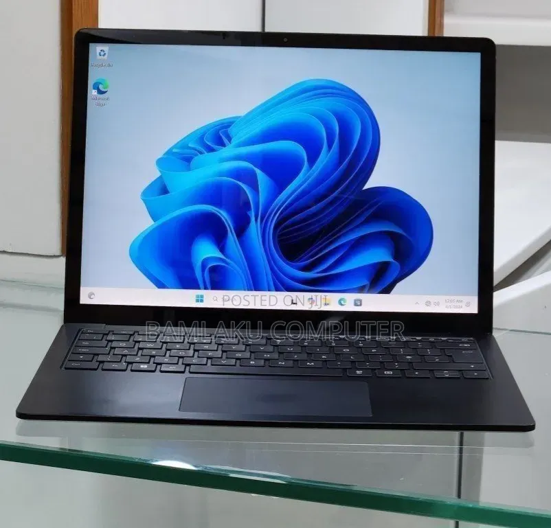 New Laptop Microsoft Surface Laptop 4 16GB Intel Core i7 SSD 512GB