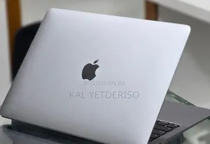 New Laptop Apple MacBook Air 2020 M1 8GB Intel Core i5 SSD 256GB