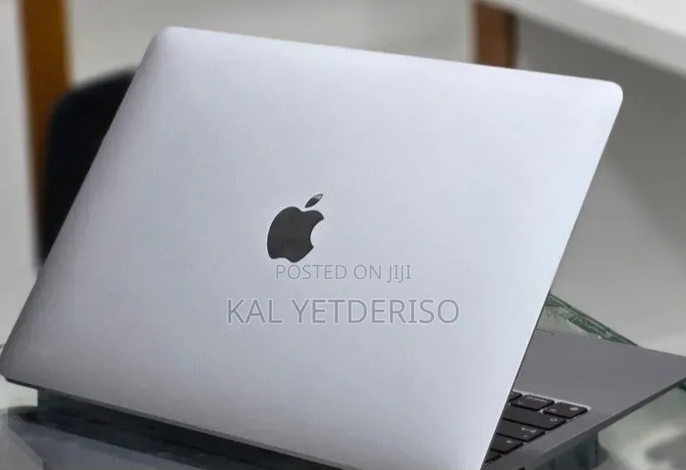 New Laptop Apple MacBook Air 2020 M1 8GB Intel Core i5 SSD 256GB