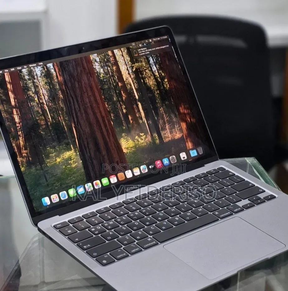 New Laptop Apple MacBook Air 2020 M1 8GB Intel Core i5 SSD 256GB