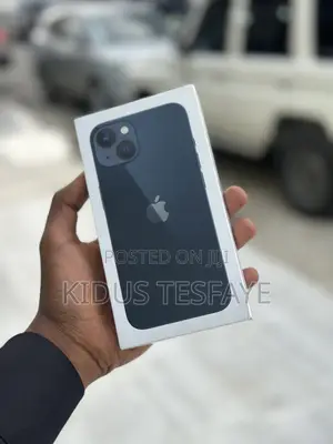 New Apple iPhone 13 128 GB Blue