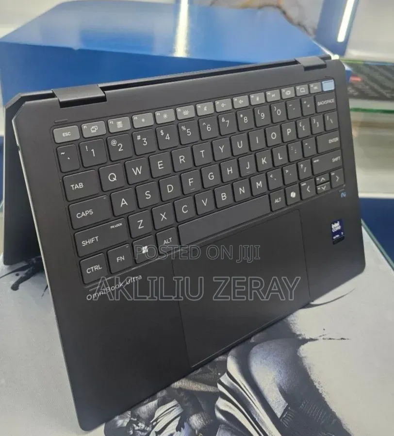 New Laptop HP OmniBook 5 14" 16GB Intel Core Ultra 7 SSD 1T