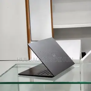 New Laptop Microsoft Surface 16GB Intel Core i7 SSD 512GB