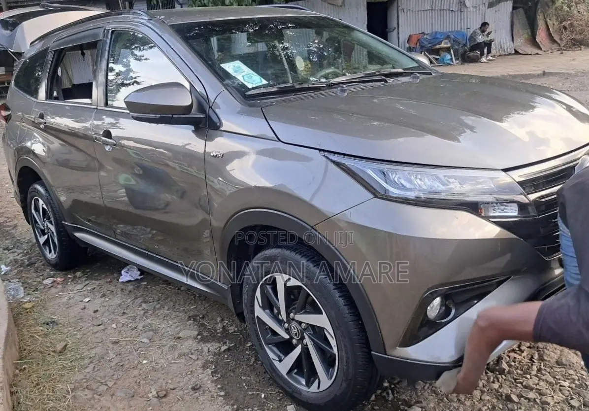 Toyota Rush 2022 Brown