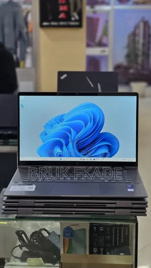 New Laptop HP Envy X360 16GB Intel Core 7 SSD 1T