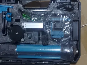 Makita Laser Level 360 Battet and Estnda