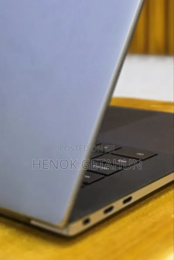 New Laptop Dell Precision 5560 16GB Intel Core i7 SSD 512GB
