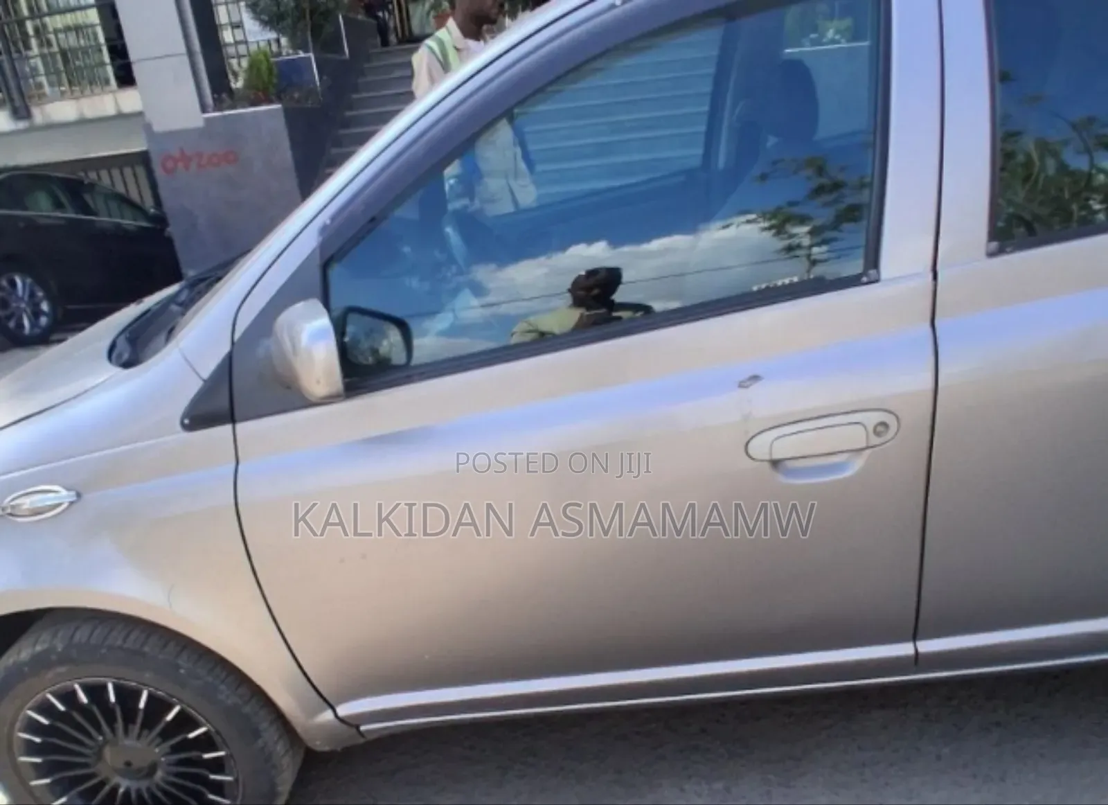 Toyota Vitz 2001 Silver