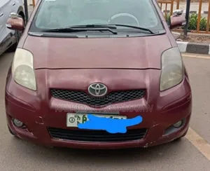 Toyota Yaris 2010 Gray