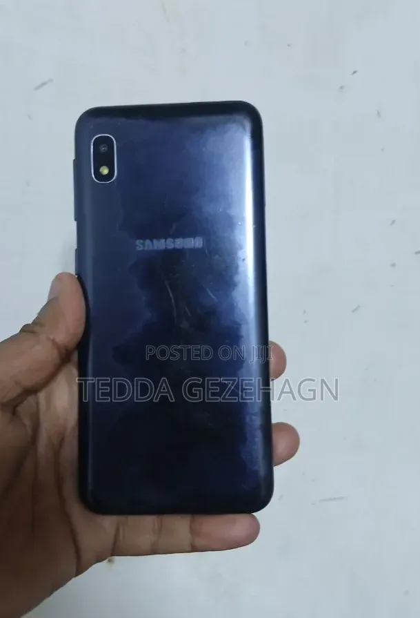 Samsung A10 32 GB Black
