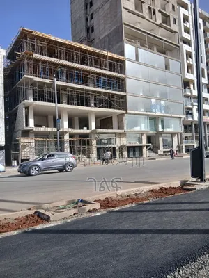 የንግድ ሱቅ ሽያጭ በቦሌ መድሃኒያለም 16.8 ካሬ ጀምሮ