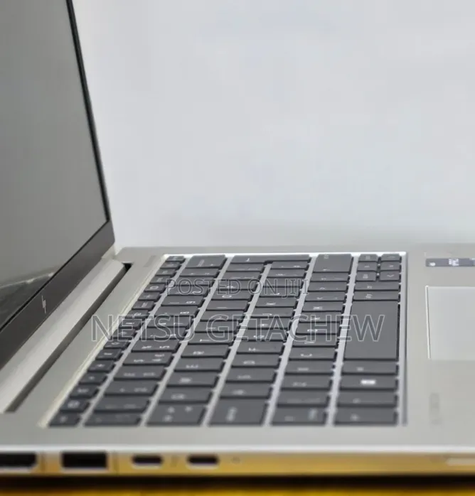 New Laptop HP EliteBook 840 G9 16GB Intel Core i7 SSD 512GB
