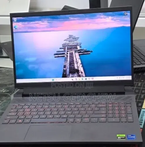 New Laptop Dell G15 5535 16GB Intel Core i7 SSD 1T