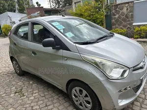 Hyundai Eon 2015 Silver