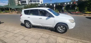 Toyota RAV4 2010 White