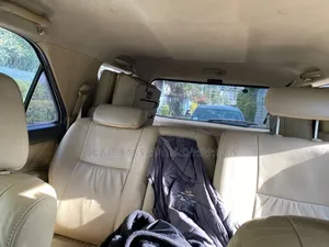 Toyota Fortuner 2012 Gold