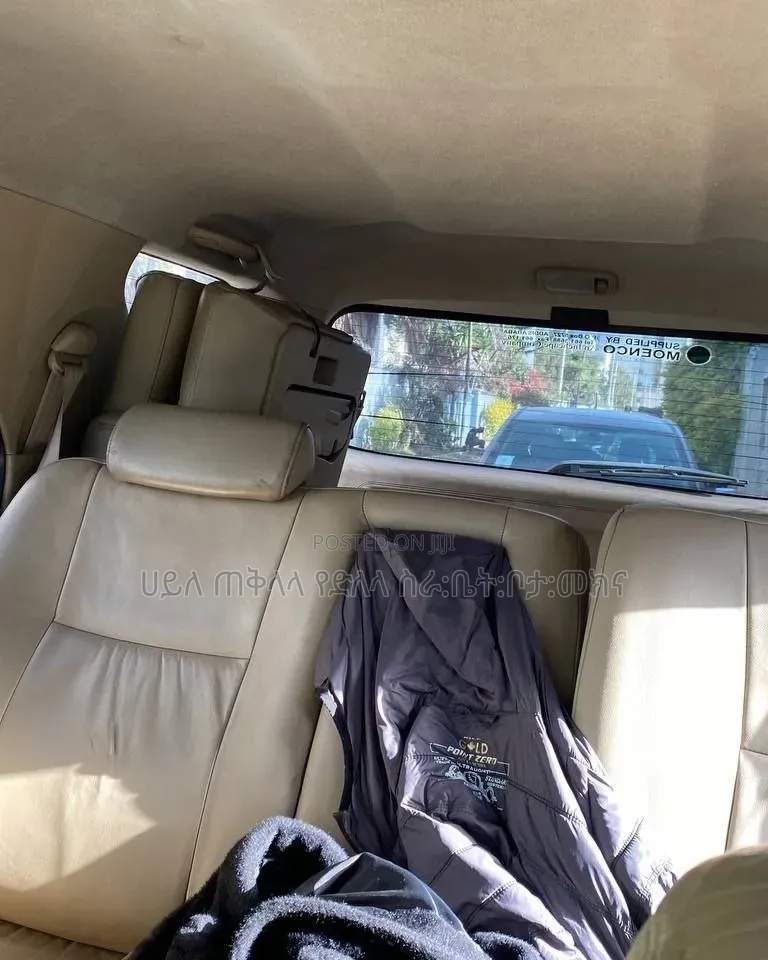 Toyota Fortuner 2012 Gold