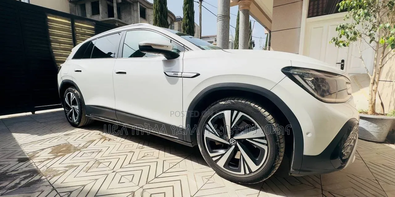 Volkswagen ID.6 2023 Off white
