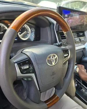 Toyota Land Cruiser 2012 Gray