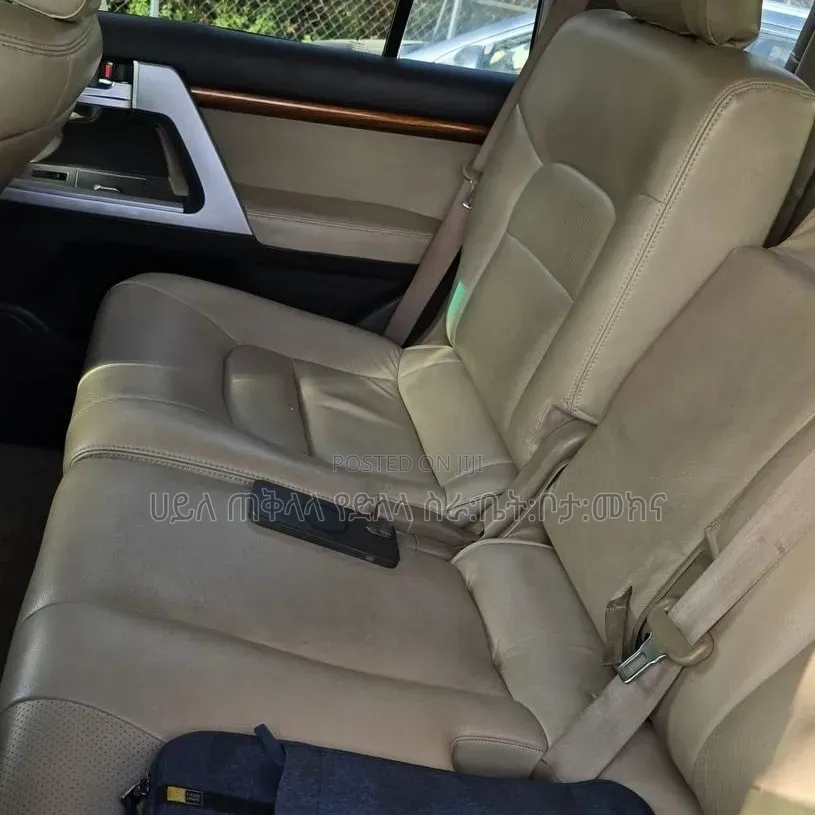 Toyota Land Cruiser 2012 Gray