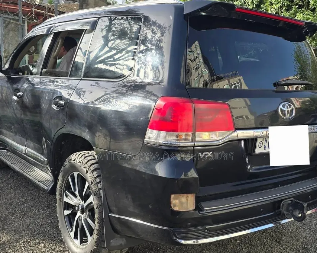 Toyota Land Cruiser 2012 Gray