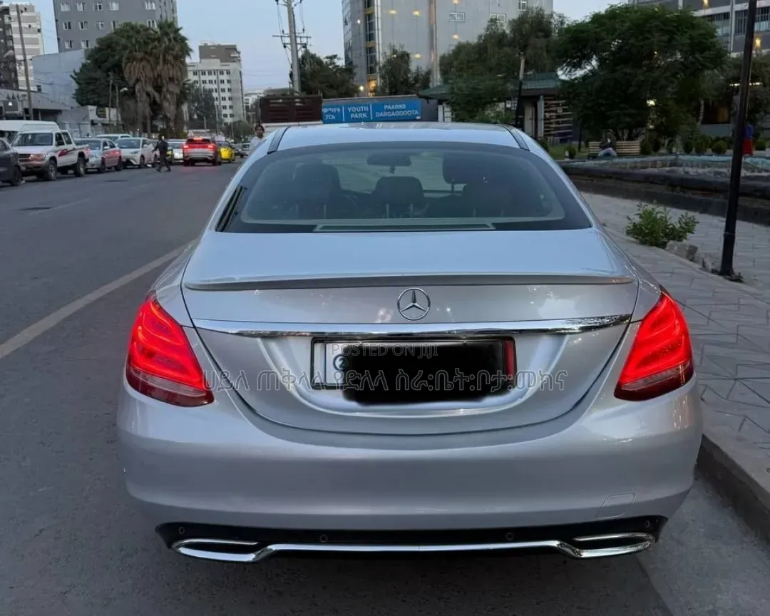 Mercedes-Benz C180 2014 Silver