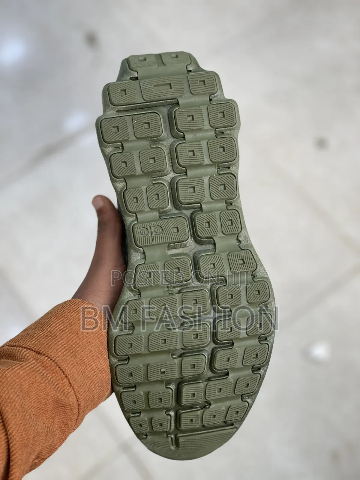 Alo X Runner Deep Olive Mesh