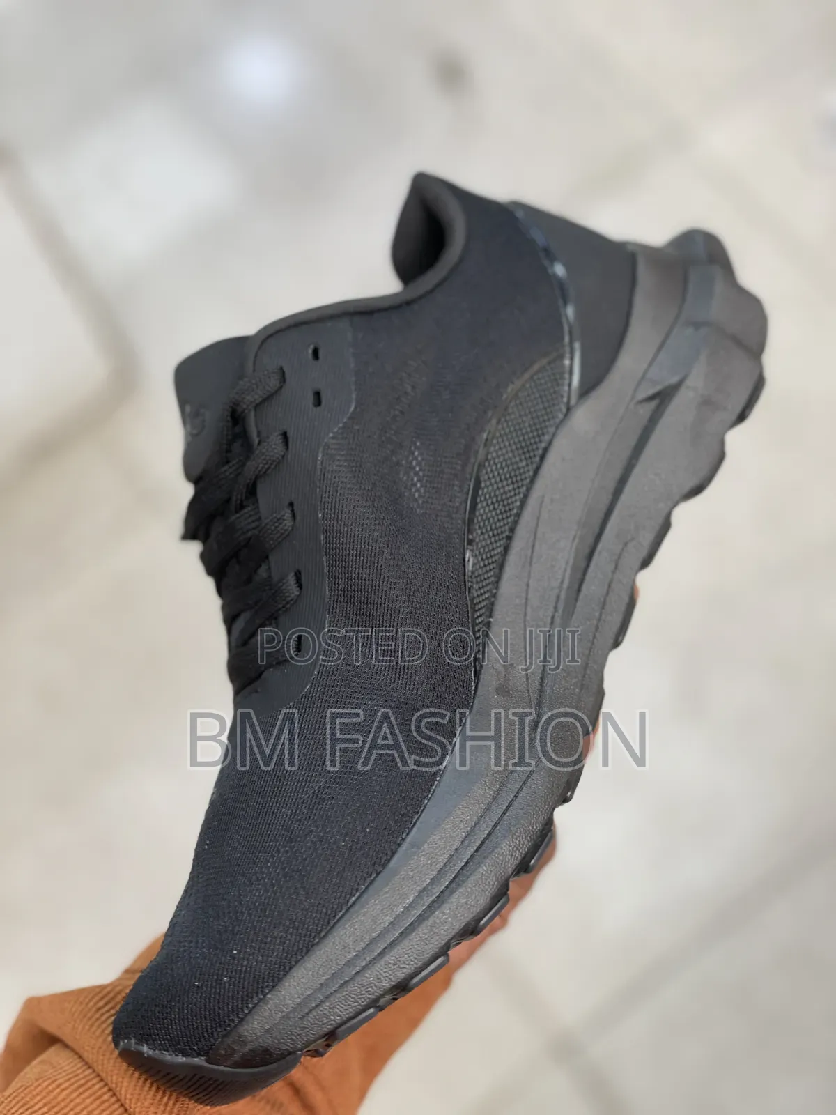 Alo Triple Black Mesh