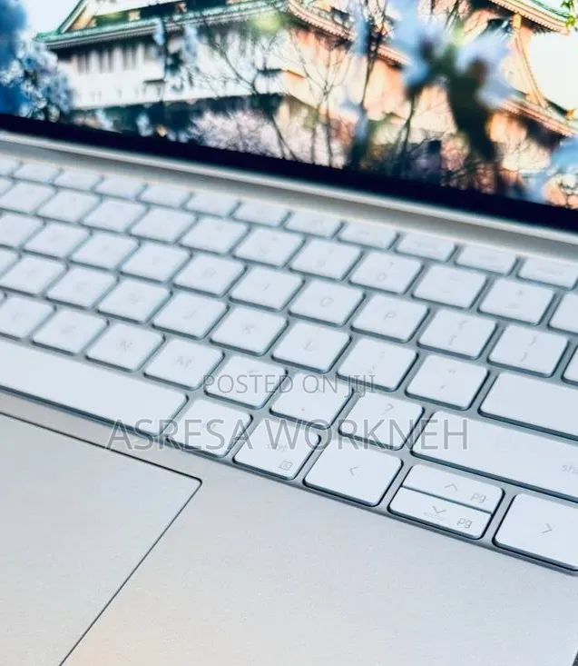 New Laptop Dell XPS 13 8GB Intel Core i5 SSD 256GB