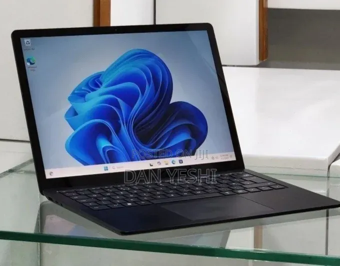 New Laptop Microsoft Surface Laptop 4 16GB Intel Core i7 SSD 512GB