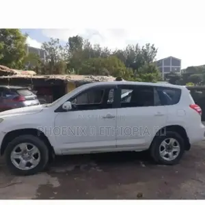 Toyota RAV4 2010 White